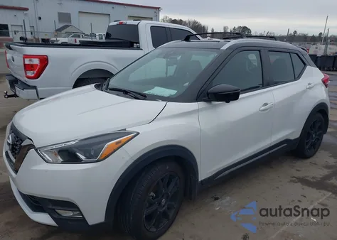 2020 Nissan Kicks Sr Xtronic Cvt from USA, damaged, VIN 3N1CP5DV8LL548057